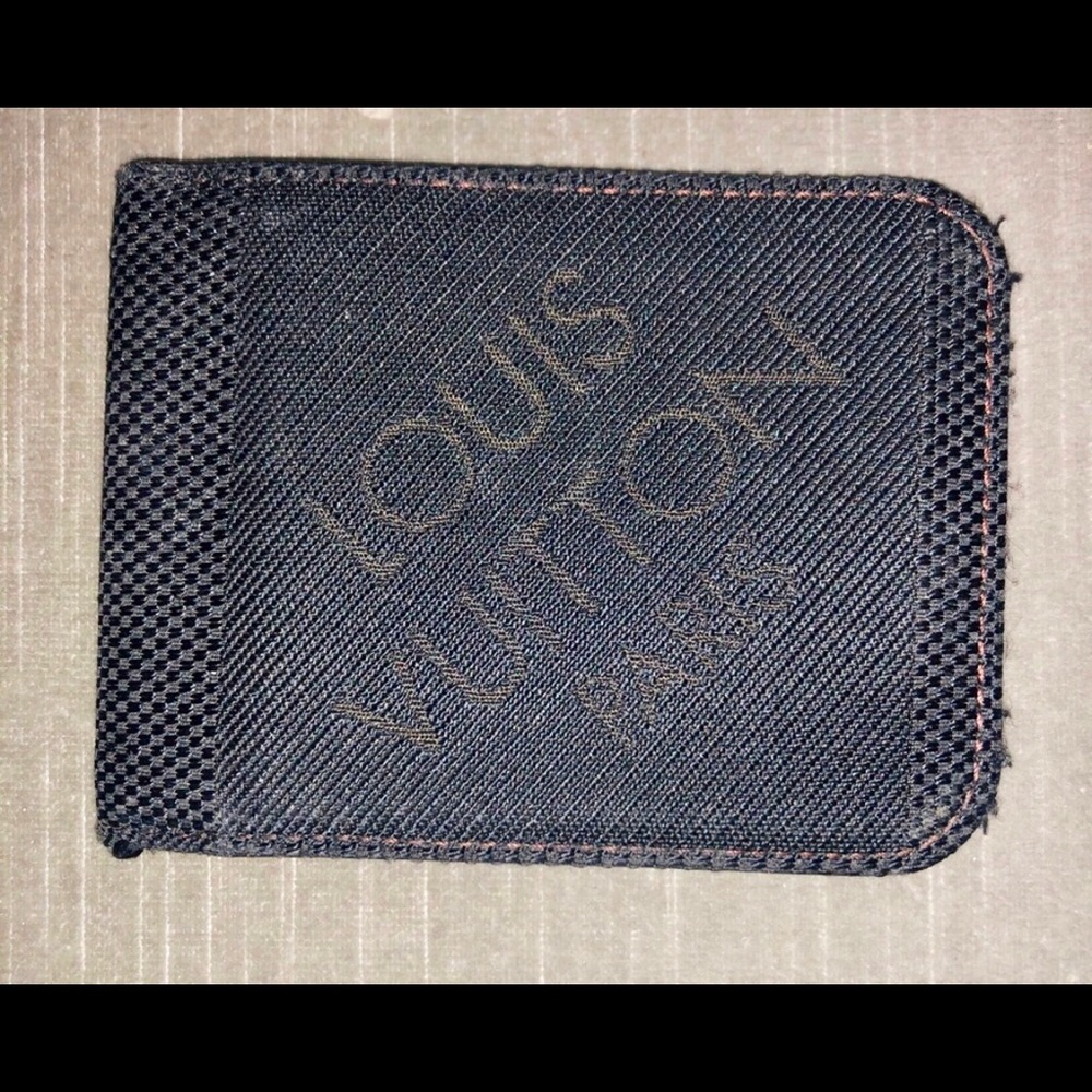 Authentic Men's Louis Vuitton Bifold Wallet